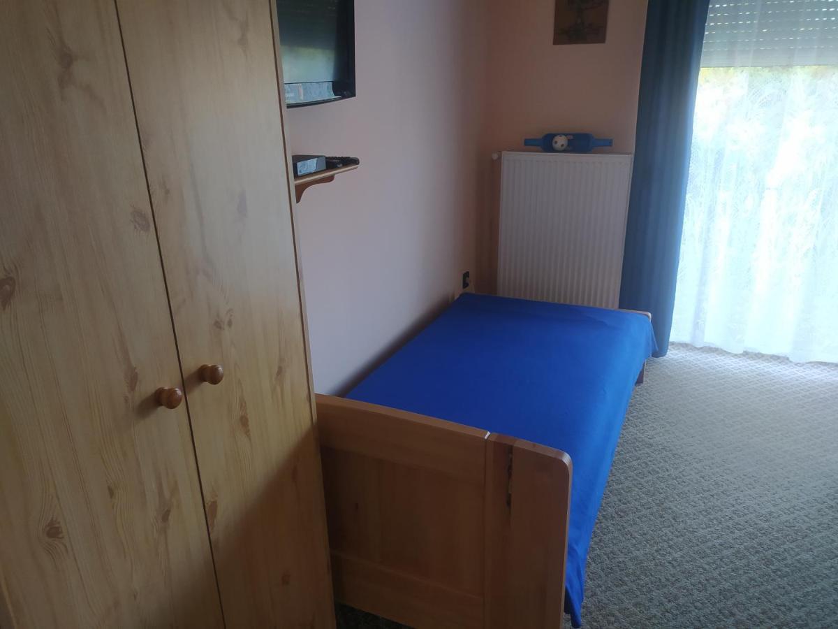Etus Vendégház Balatonfenyves Exterior foto
