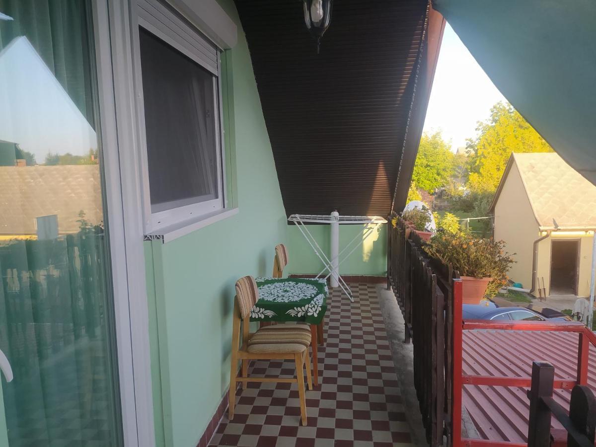 Etus Vendégház Balatonfenyves Exterior foto